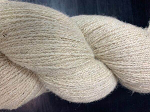 RUHNU lammaste villast lõng - maavillane - 100% villane