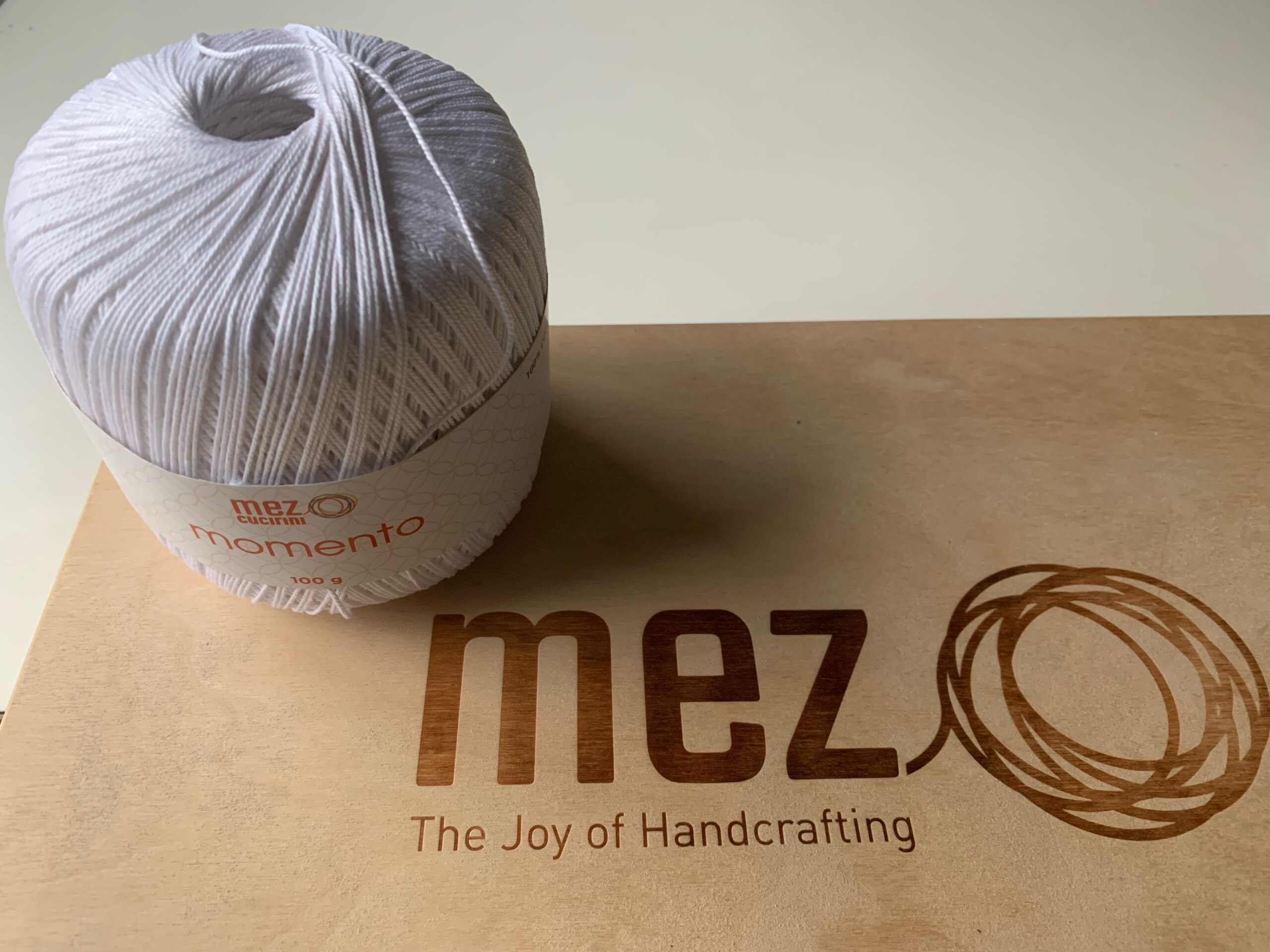 Mez Cucirini: Momento6 100grammiste poolidena